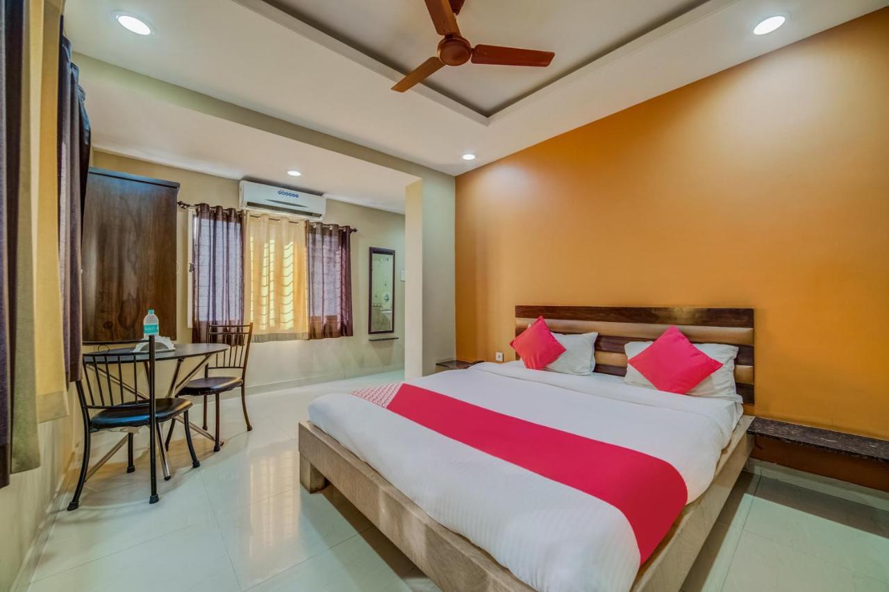 Oyo 18431 Hotel Celestee Grand Hyderabad Exterior photo