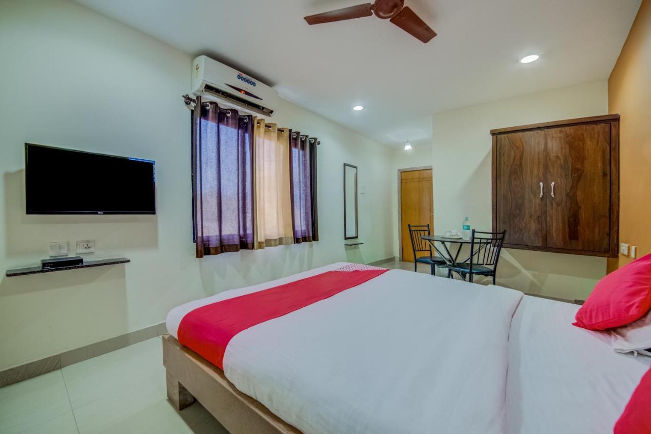 Oyo 18431 Hotel Celestee Grand Hyderabad Exterior photo
