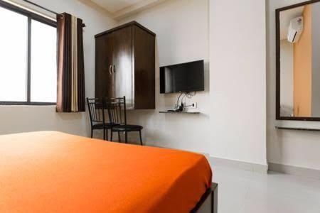 Oyo 18431 Hotel Celestee Grand Hyderabad Exterior photo